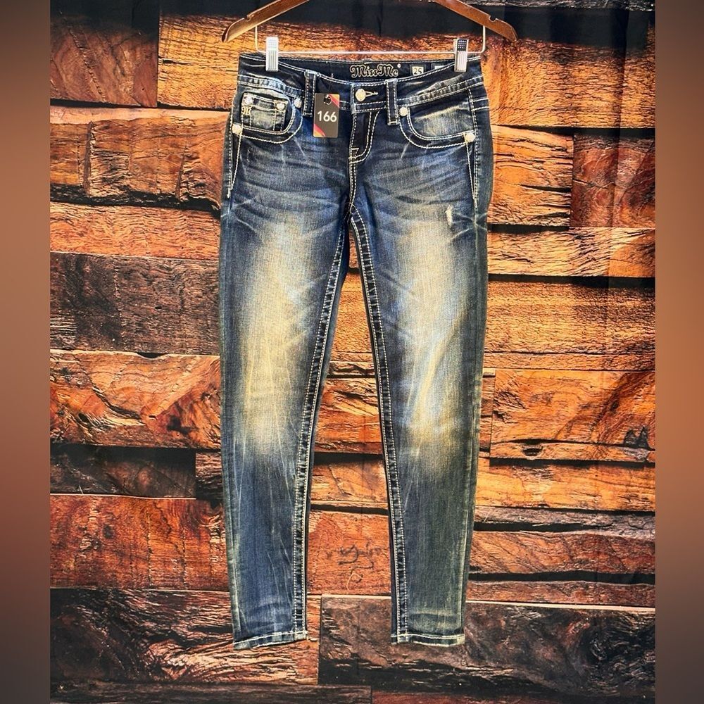 Signature Women's Skinny Jeans in Faded Blue Denim